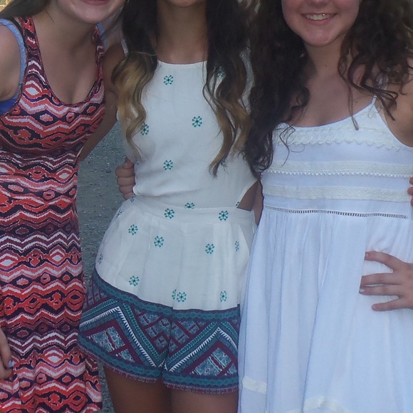 Kendall & Kylie Cutout Romper - Picture 5 of 5